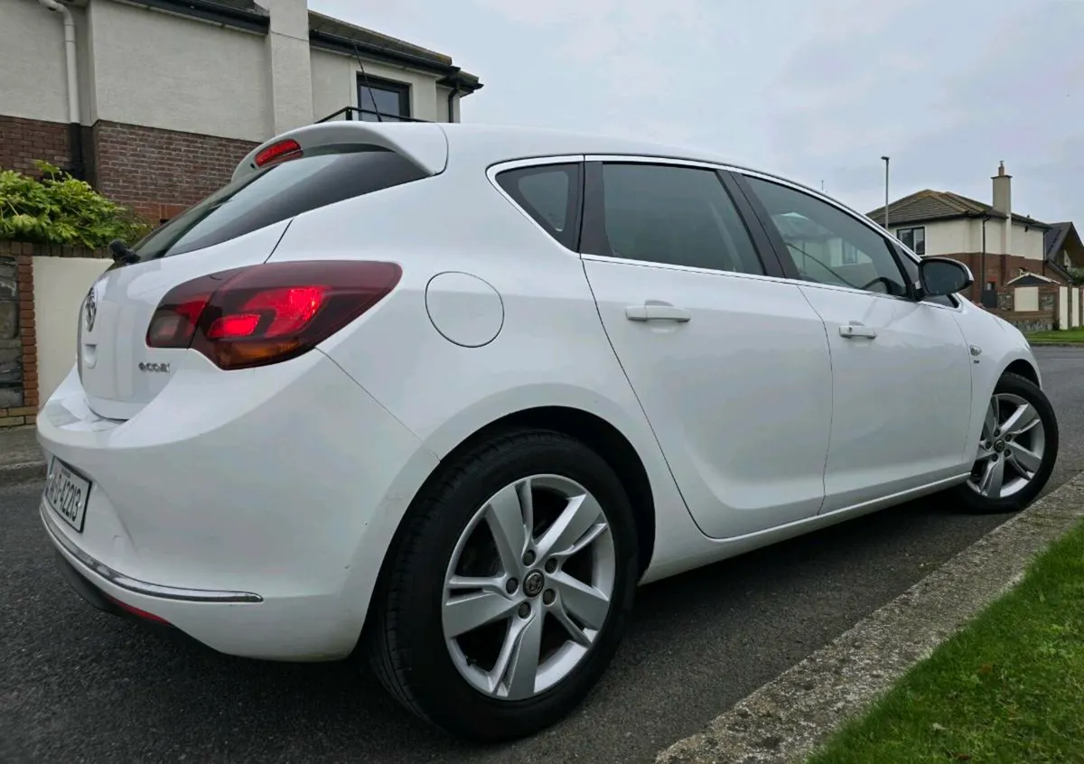 2014 VAUXHALL ASTRA SRI 1.7 CDTI– TIMING BELT DONE - Image 1