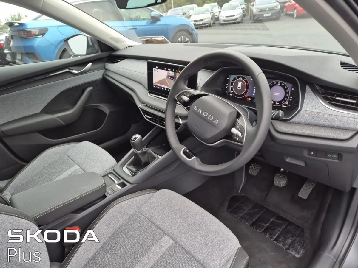Skoda Octavia Combi Selection 2.0tdi 115HP Call F - Image 2