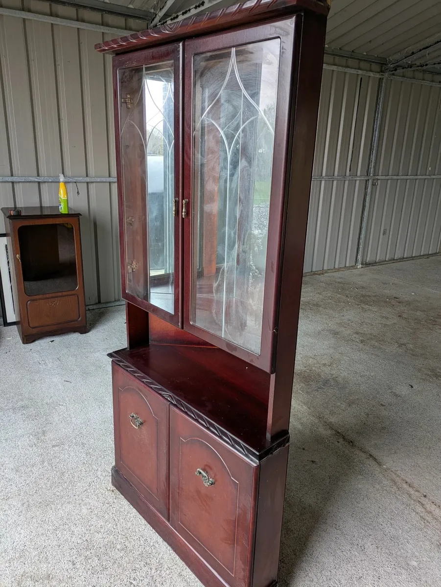 Rossmore display corner cabinet - Image 2