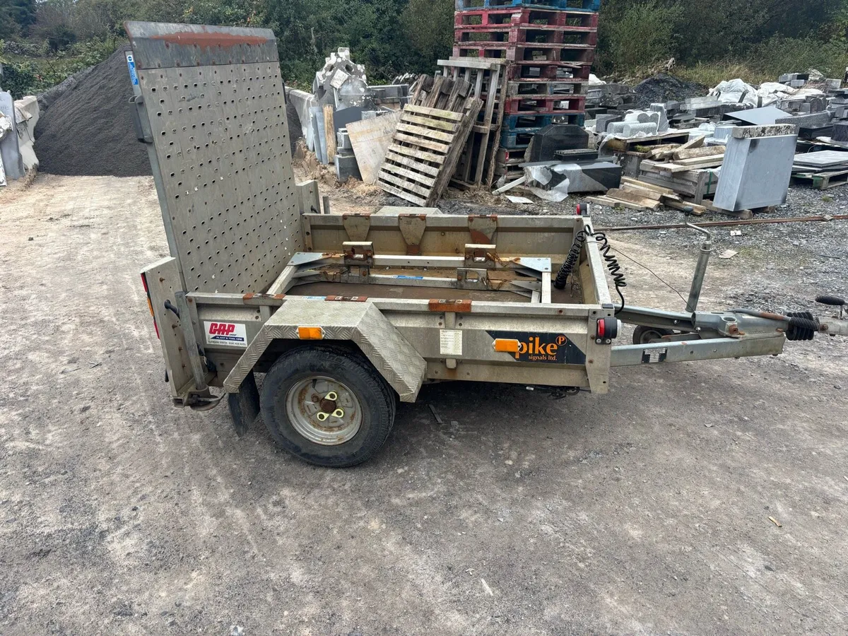 Trailer - Image 2