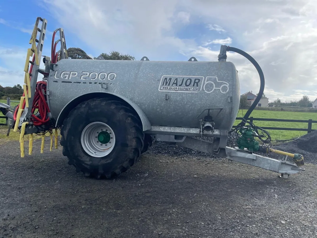 2000 Major slurry tanker - Image 1