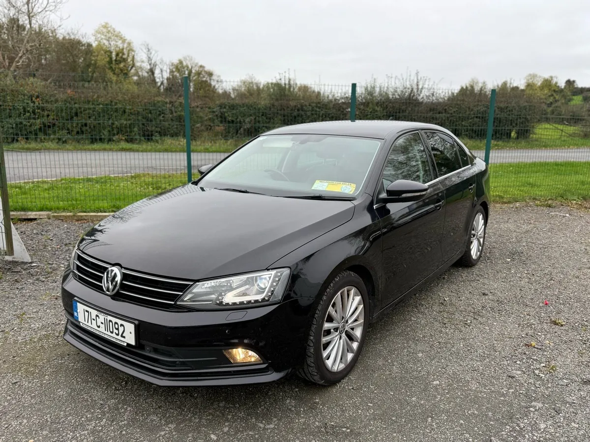 17 VW Jetta DSG/Auto - Image 1