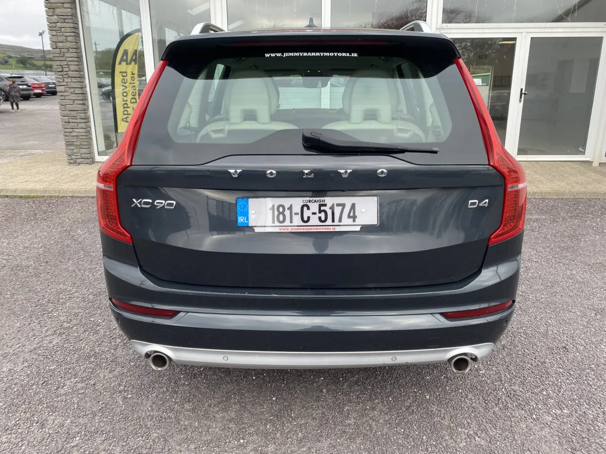 2018 VOLVO XC90 D4 FWD MOMENTUM GT 5DR AUTO - Image 4