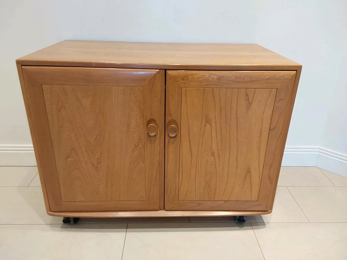 Ercol Windsor computer cabinet - Image 1