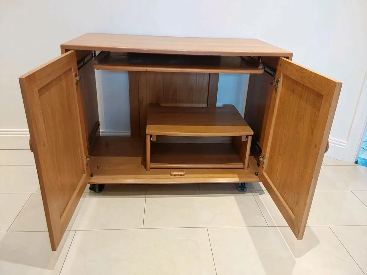 Ercol Windsor computer cabinet - Image 2