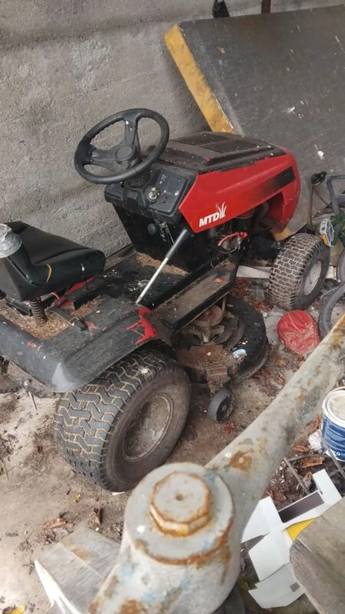 MTD ride on lawnmower - Image 1