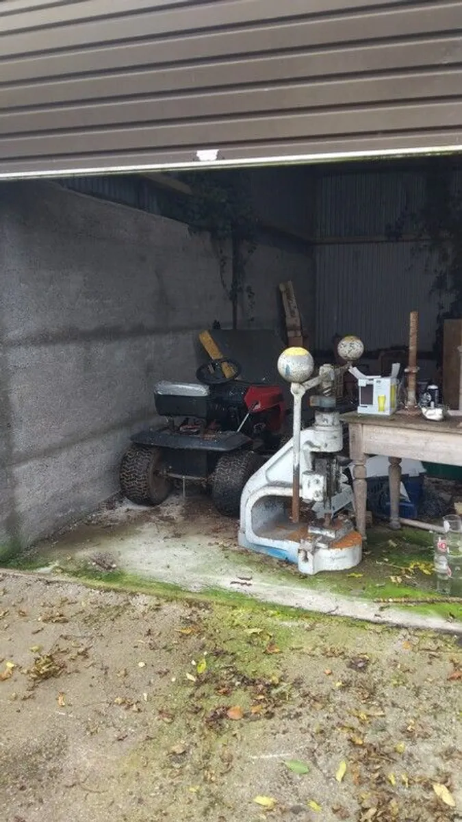 MTD ride on lawnmower - Image 2