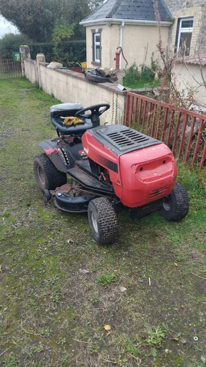 MTD ride on lawnmower - Image 4