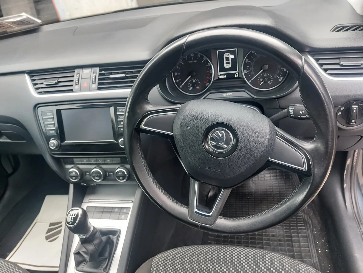 Skoda Octavia 2016 - Image 4