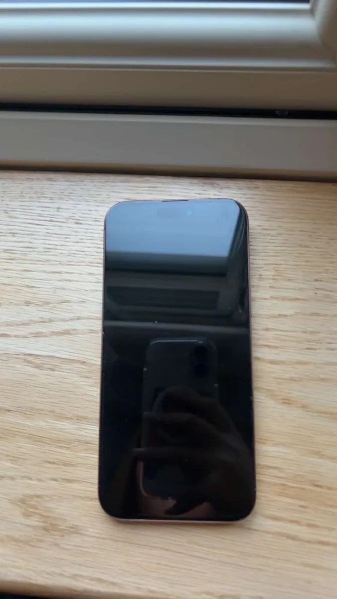 iPhone 16 Pro Max - Image 2