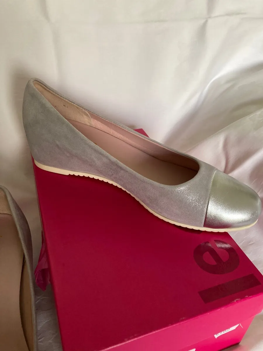 Ladies footwear - Image 2
