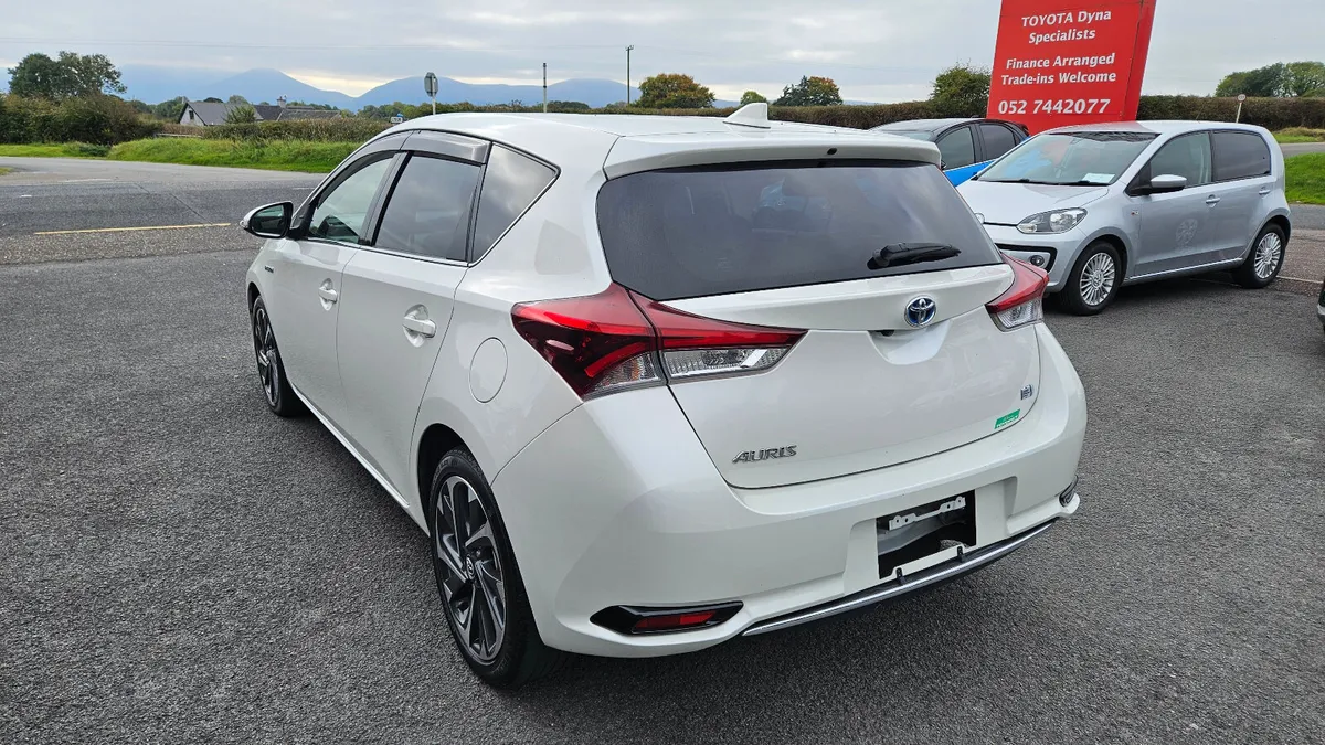 2017 Toyota Auris - Image 4