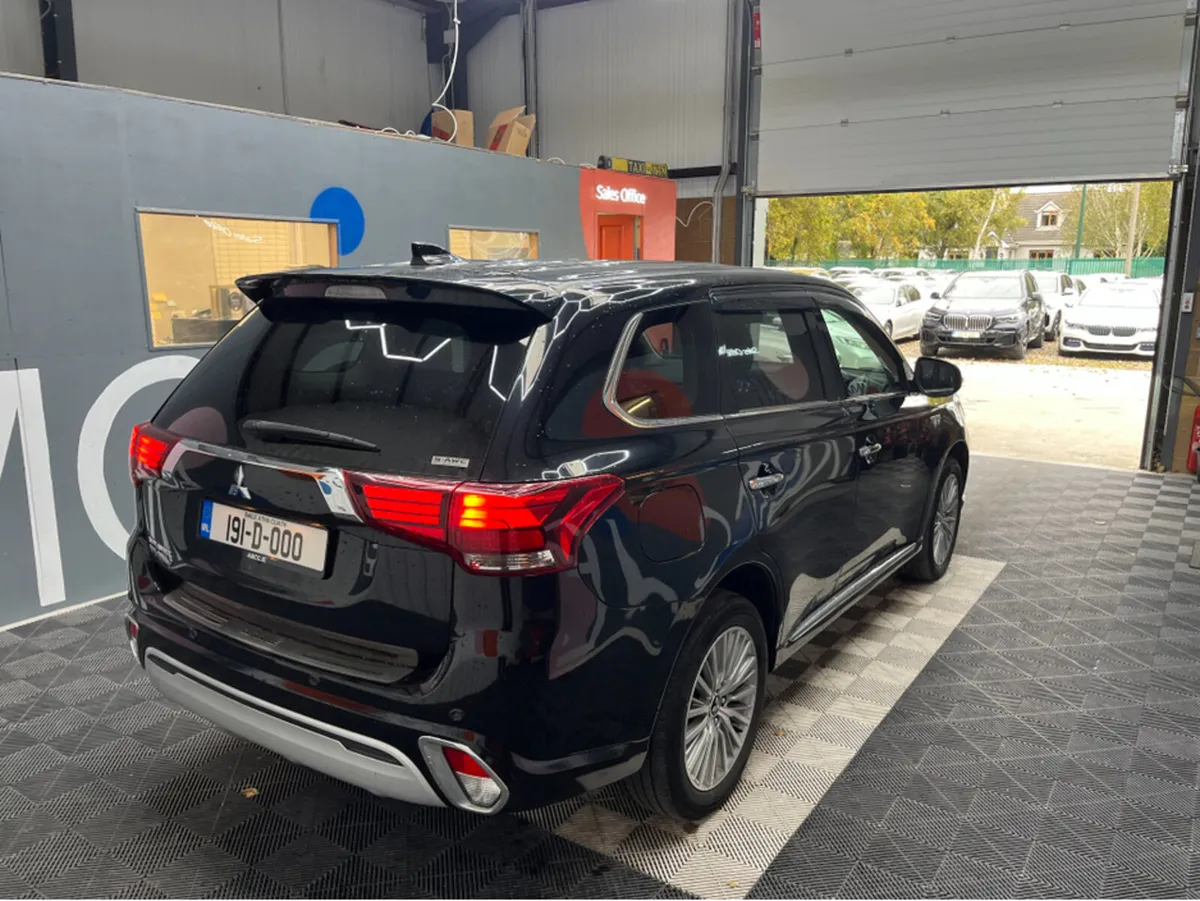 Mitsubishi Outlander €22950! 2019 MITSUBISHI OUTLA - Image 2