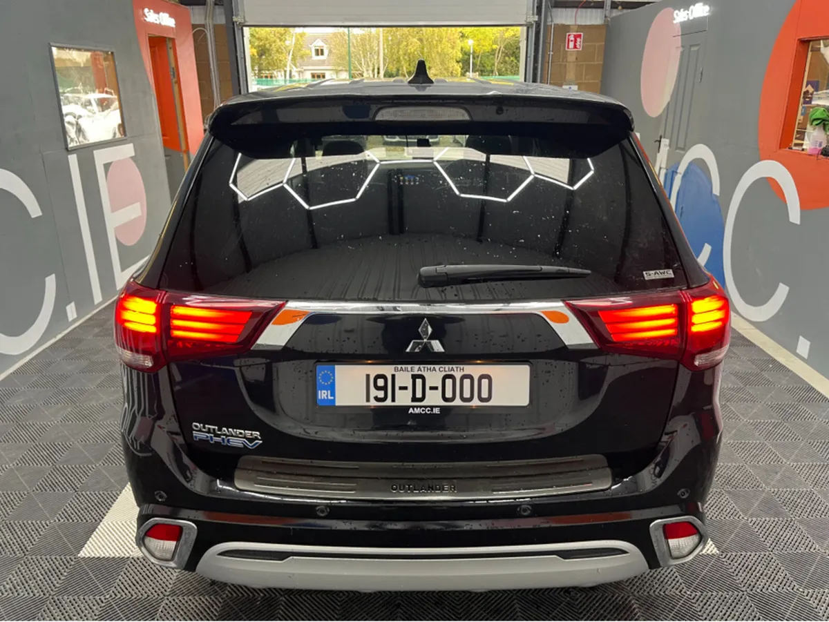 Mitsubishi Outlander €22950! 2019 MITSUBISHI OUTLA - Image 3