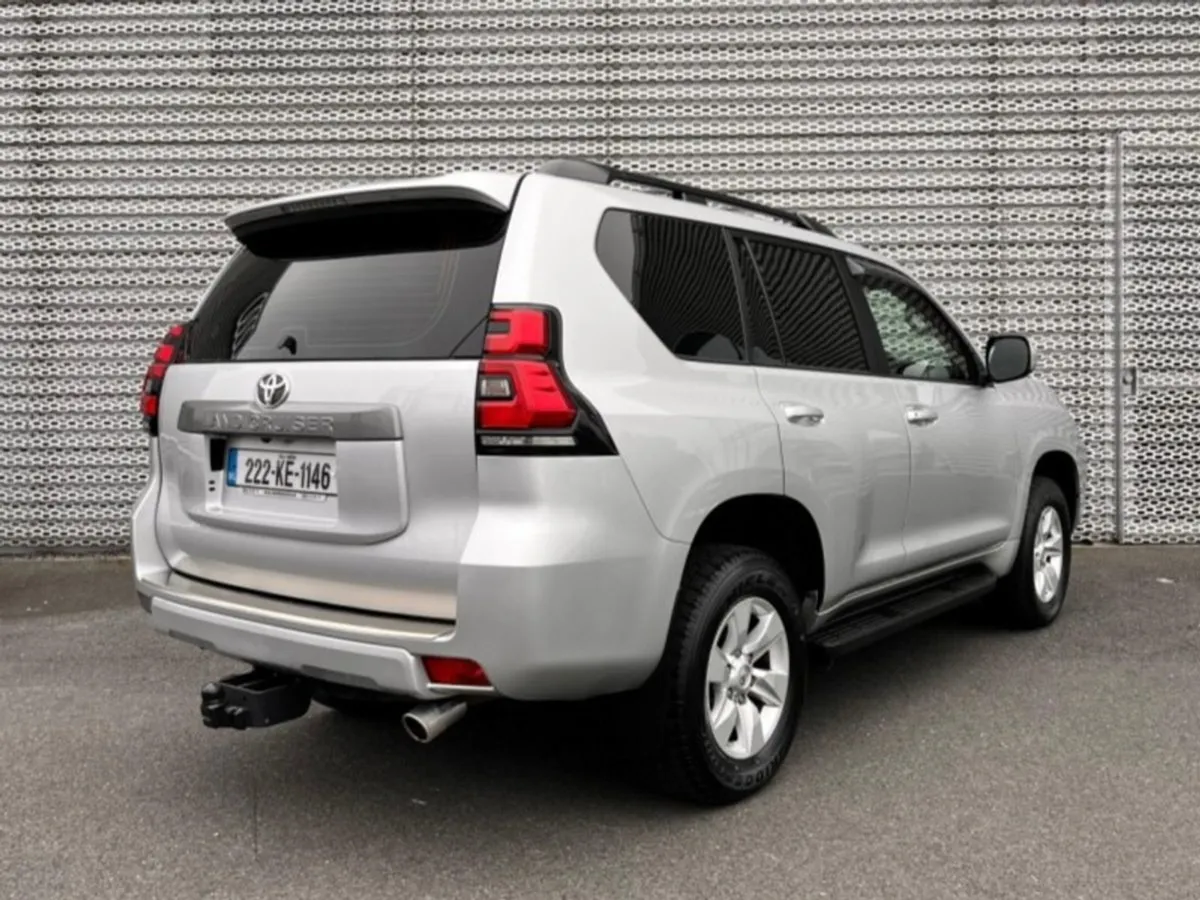 Toyota Landcruiser LWB Commercial - Image 3