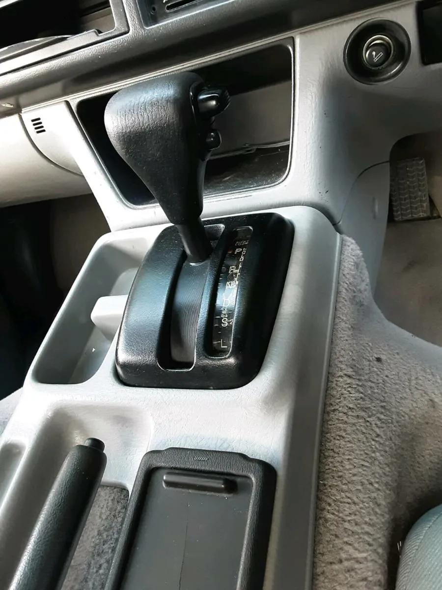 Mazda bongo - Image 3