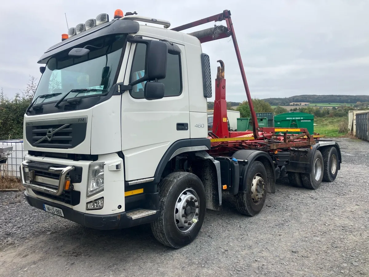 Volvo Hook Loader - Image 1