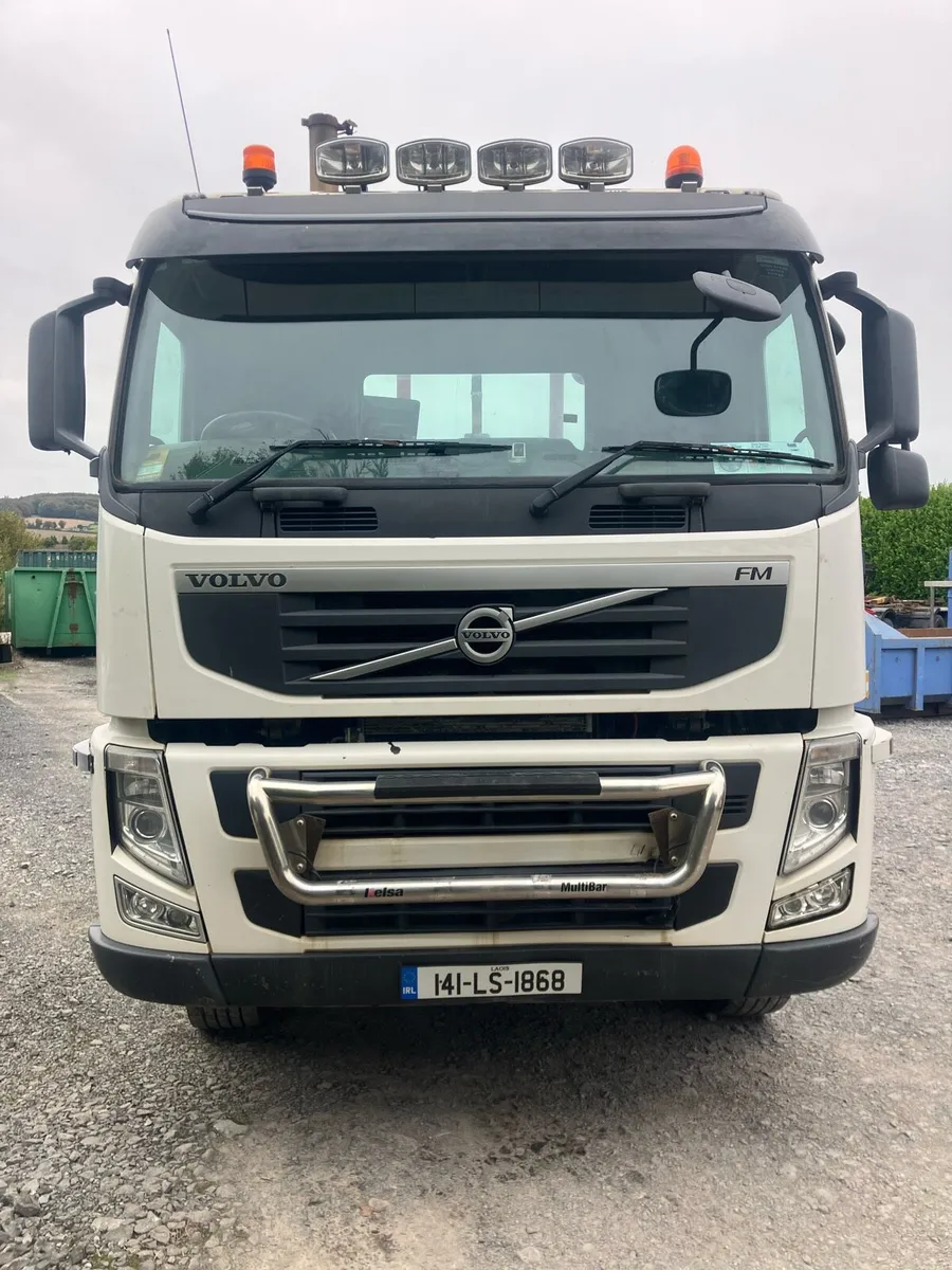 Volvo Hook Loader - Image 2