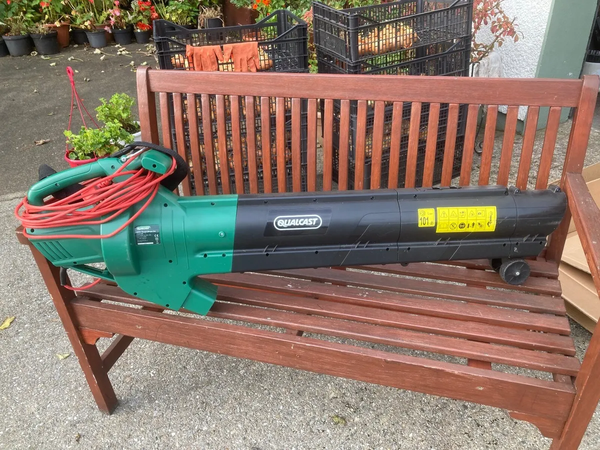 Qualcast electric leaf blower/ suction with bag - Image 1