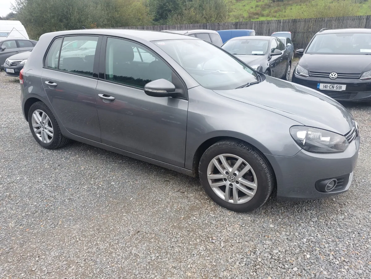 Volkswagen Golf 2011 - Image 2
