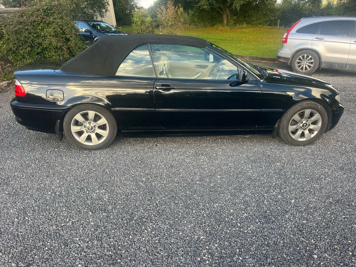 BMW 318 Convertible - Image 2
