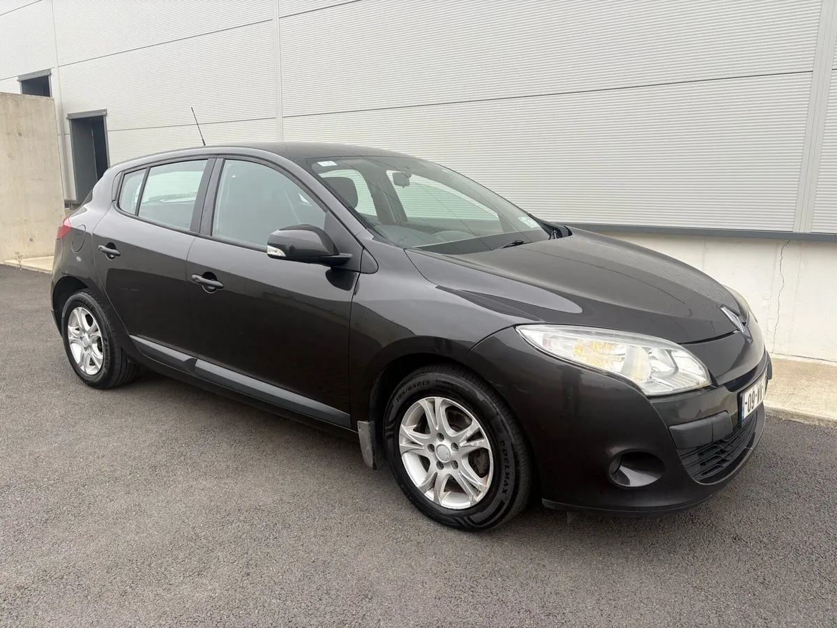 Renault Megane NCT & TAX - Image 2