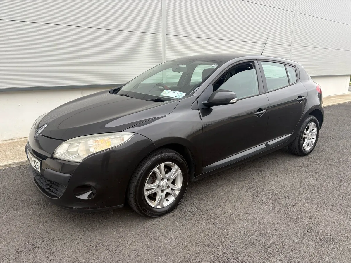 Renault Megane NCT & TAX - Image 3