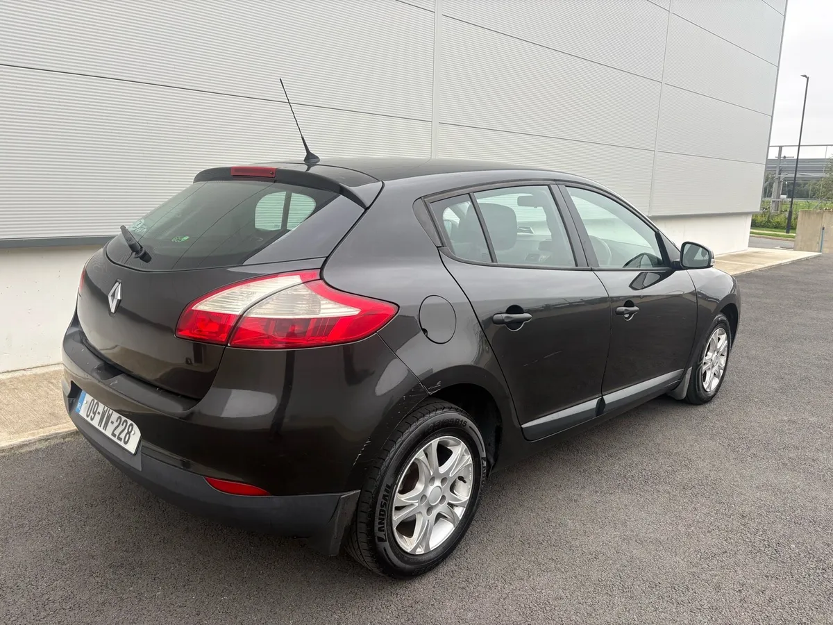 Renault Megane NCT & TAX - Image 4