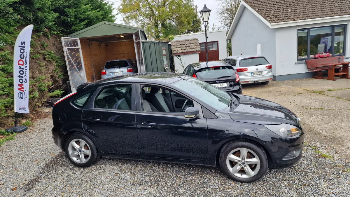 Ford Focus 2010 Low Mileage 1 Owner! - Image 3