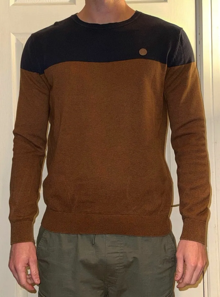 Colourblock Crew Neck Jumper - Image 1