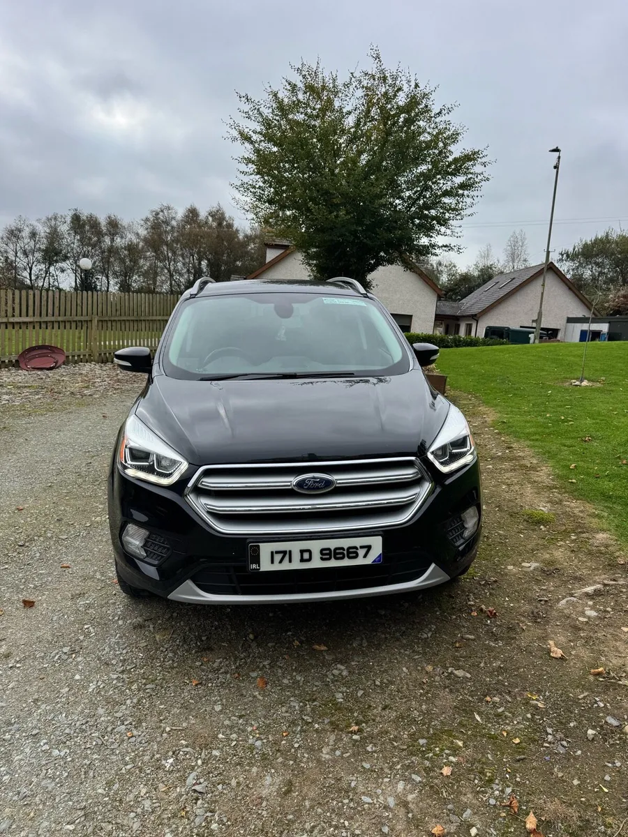 2017 ford kuga awd crew cab very low mileage - Image 2