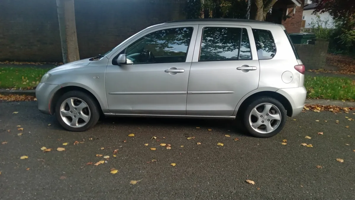 Mazda Mazda2 2004 - Image 1