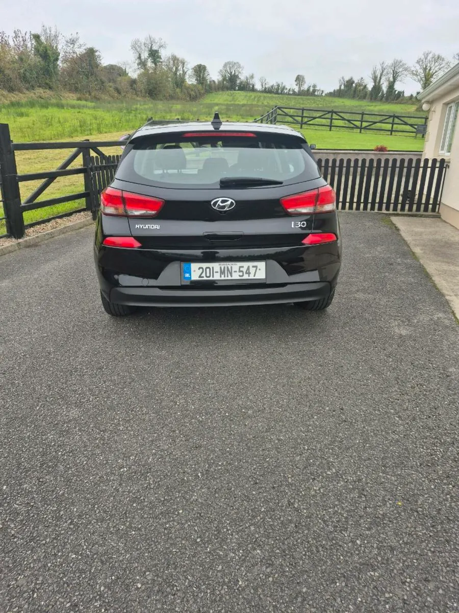 Hyunda i30 - Image 2