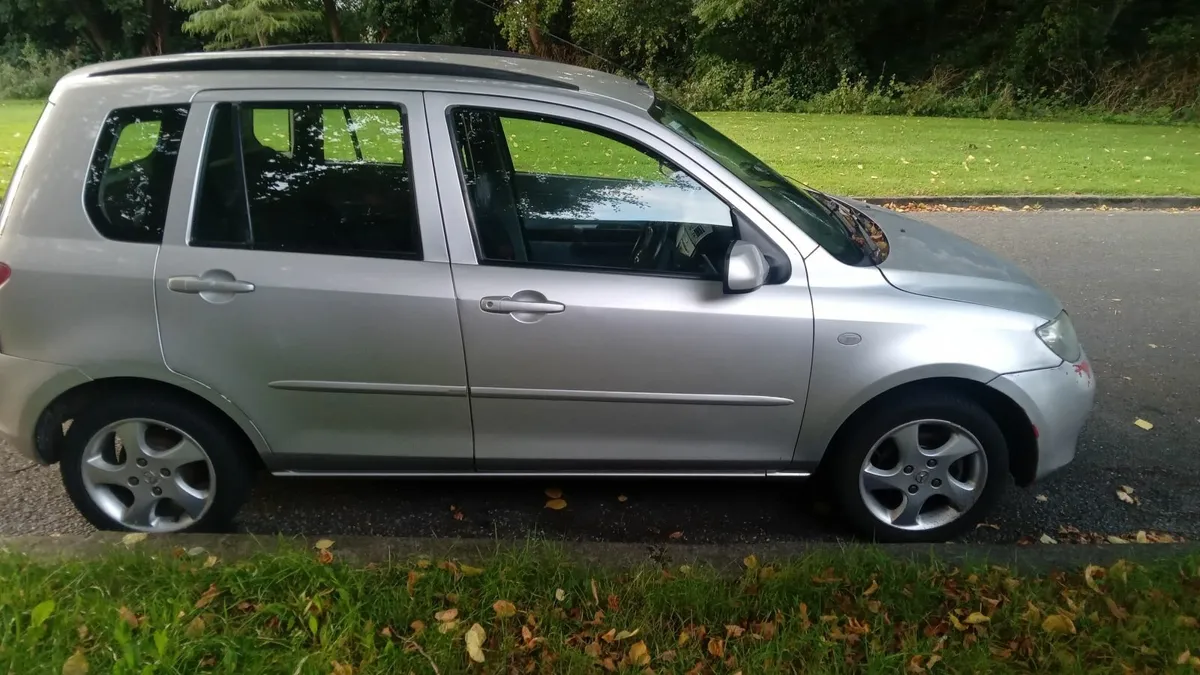 Mazda Mazda2 2004 - Image 2