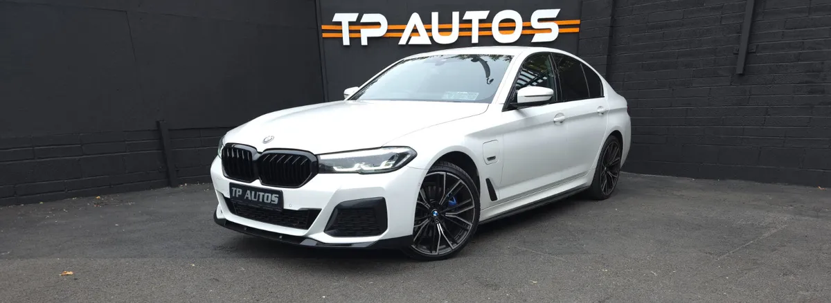 BMW 5-Series 2022 M-Sport - Image 2