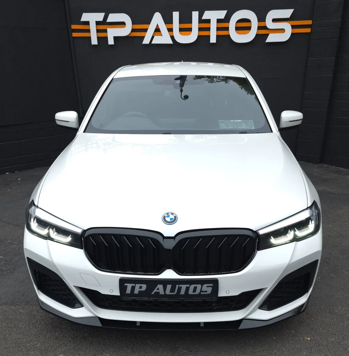 BMW 5-Series 2022 M-Sport - Image 4