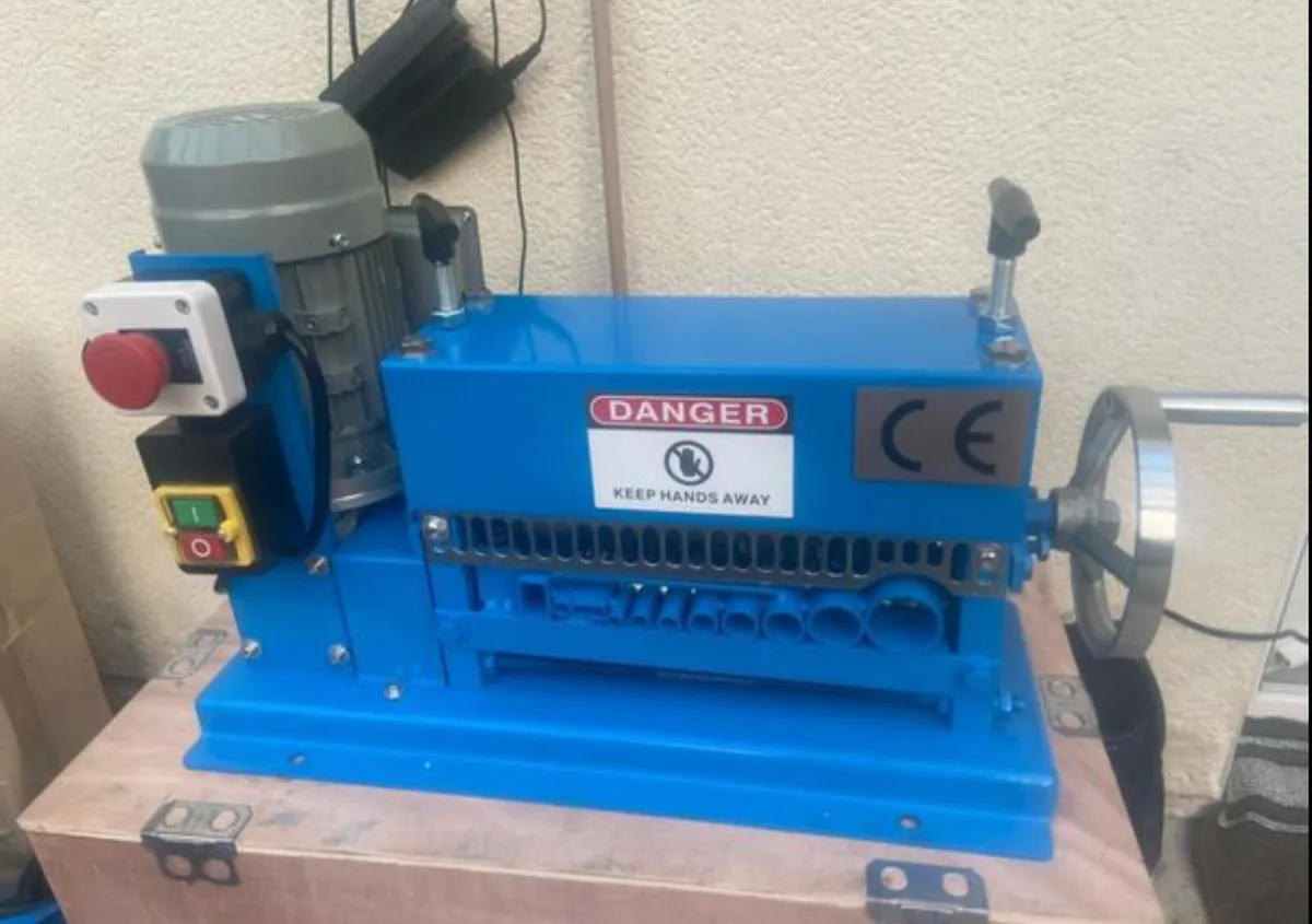 New 1.5-40MM Wire Stripping Machine 370W - Image 1