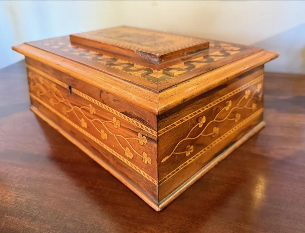 Antique Killarney wood box - Image 4
