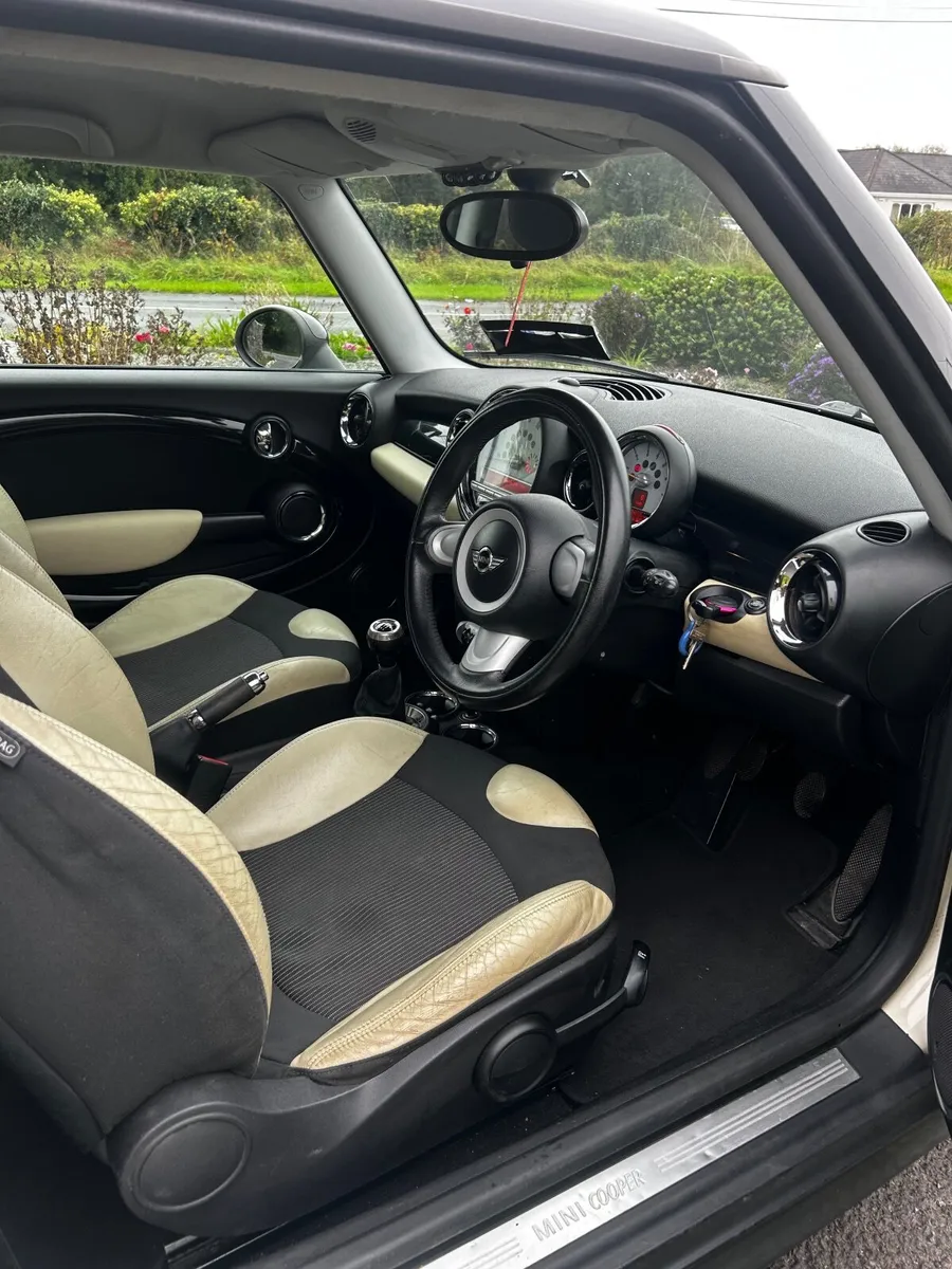 Mini Cooper 2008 - Image 2
