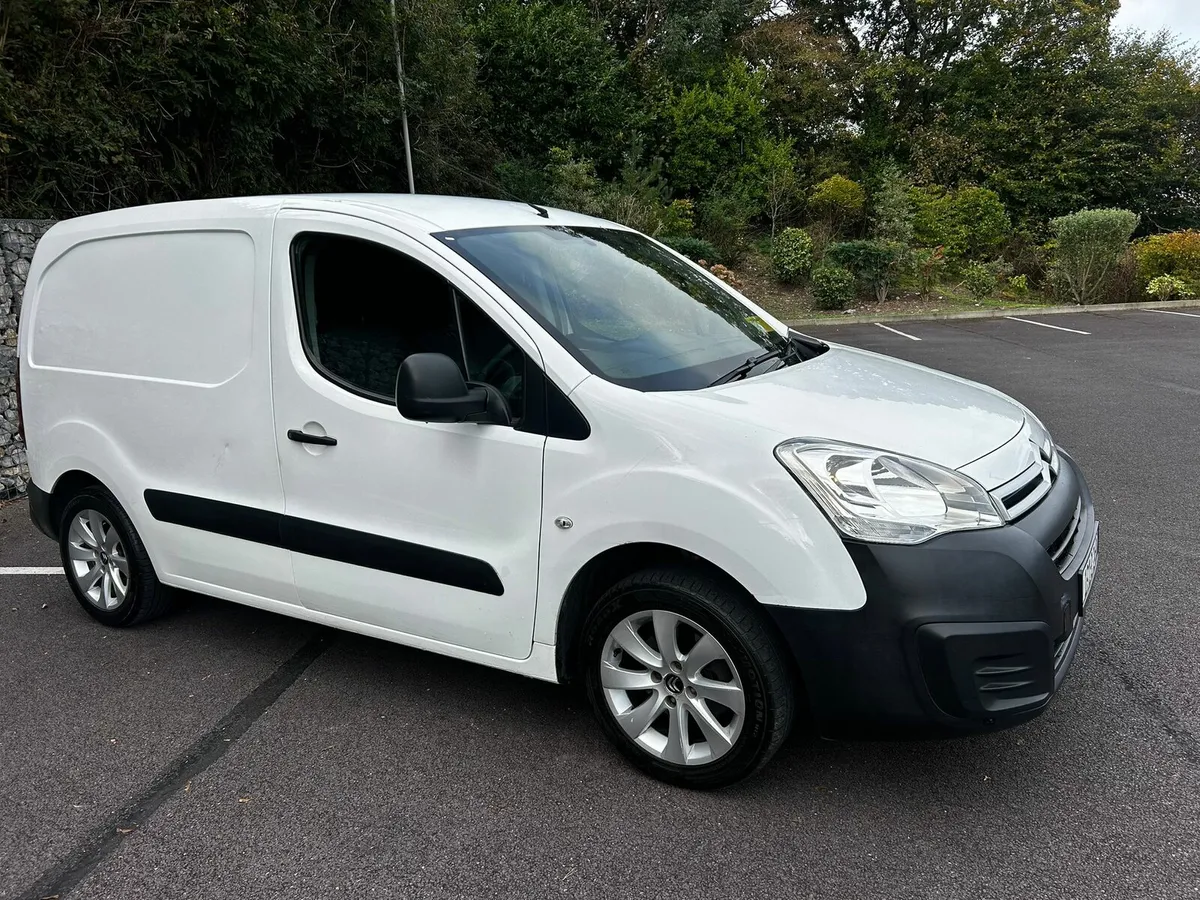 191 Citroen Berlingo 3 seater, Test 5-26 - Image 1