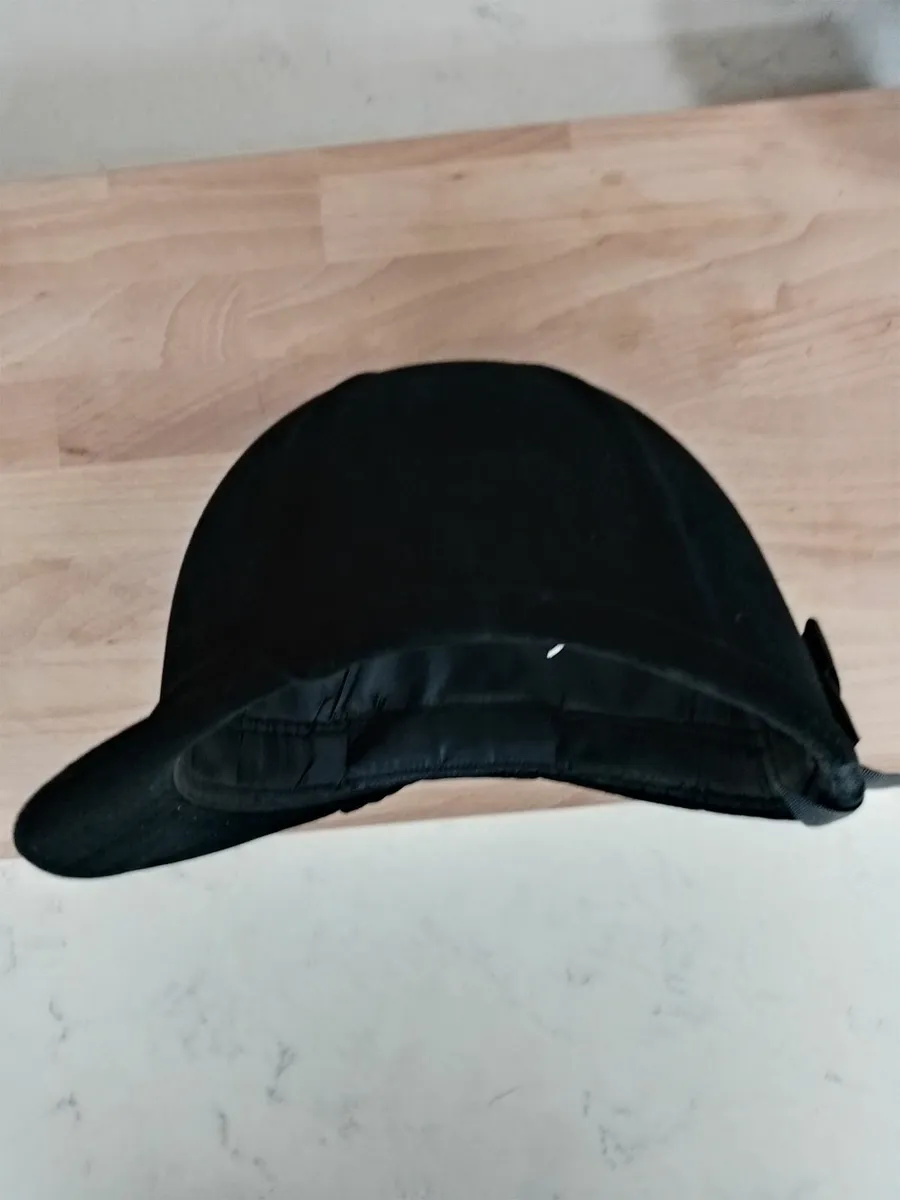 Hunting jacket and cap - Image 1