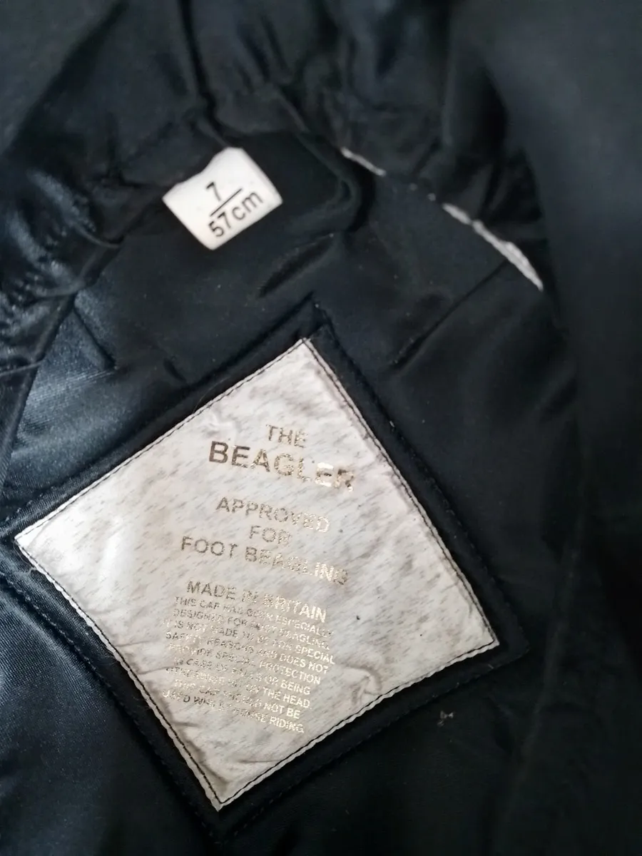 Hunting jacket and cap - Image 4
