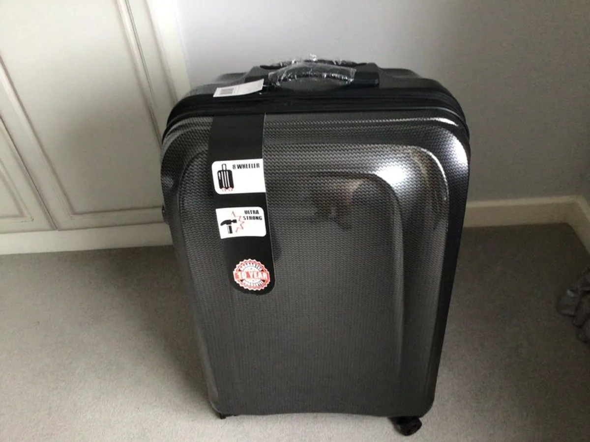 BRand new black suitcase - Image 1