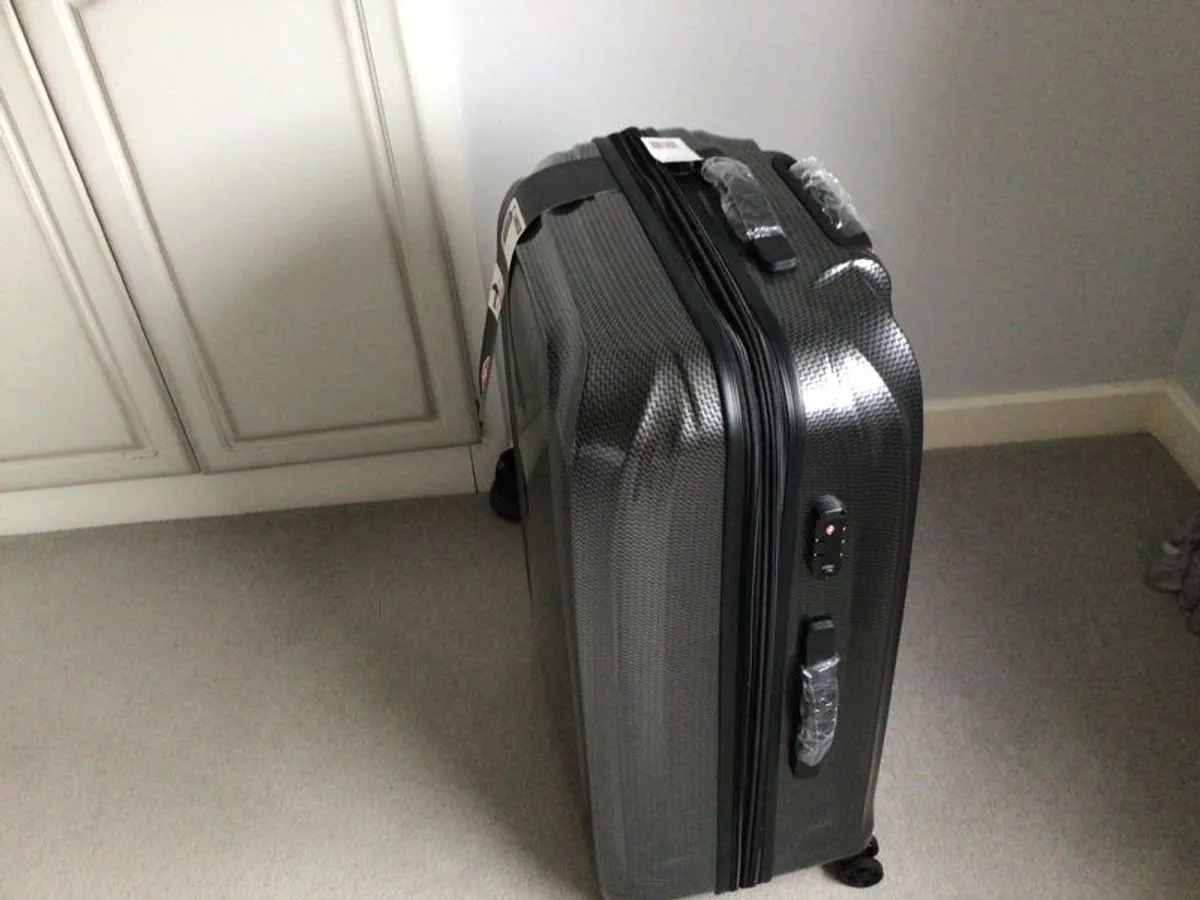 BRand new black suitcase - Image 2