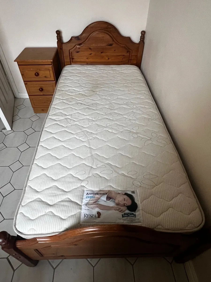 Single bed with mattress+night stand - Image 1