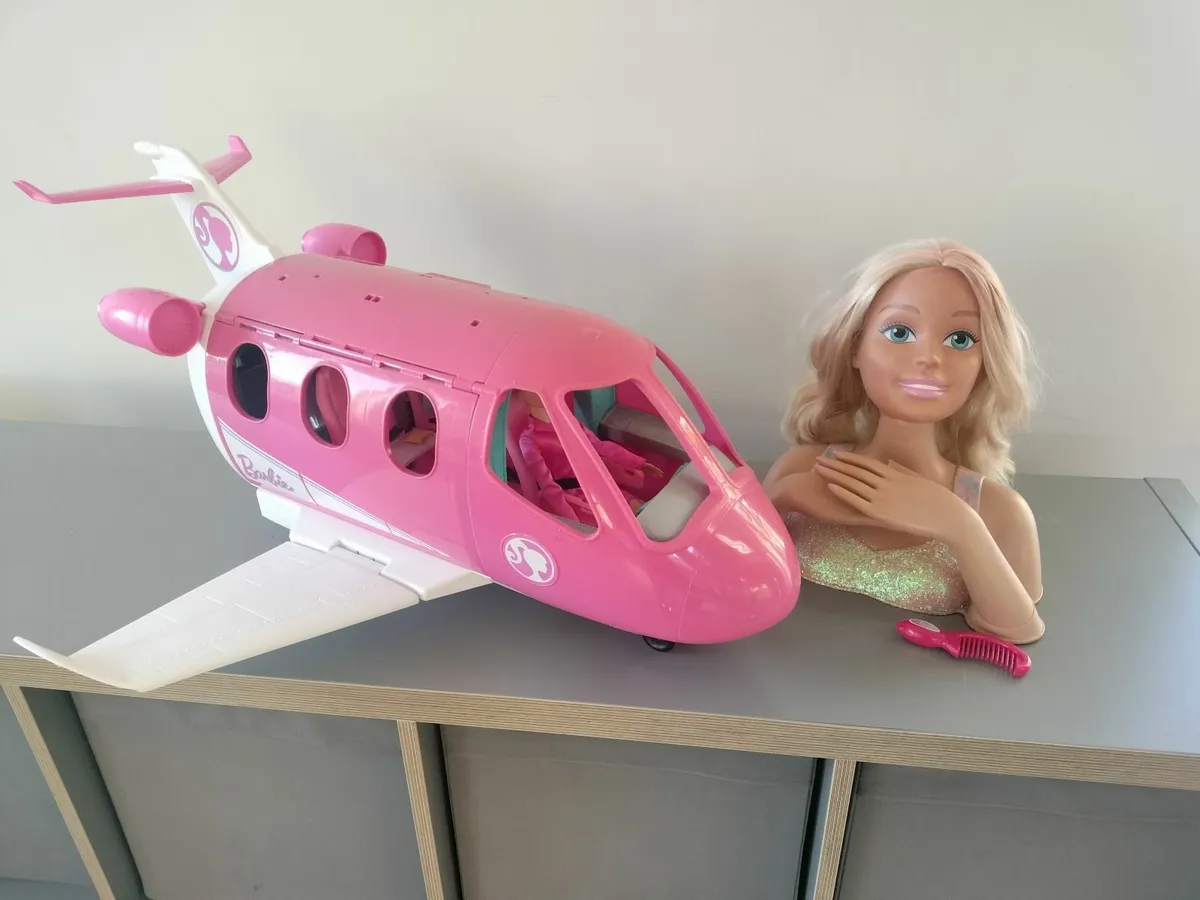 Barbie Airplane and Styling Head - Image 1