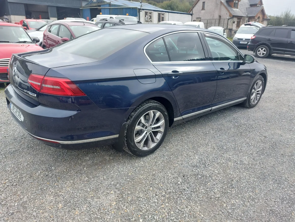 Volkswagen Passat 2016 - Image 3