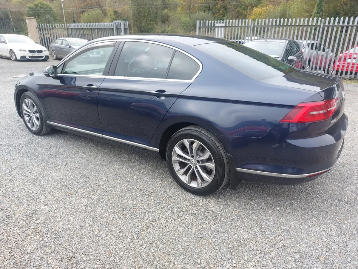 Volkswagen Passat 2016 - Image 4