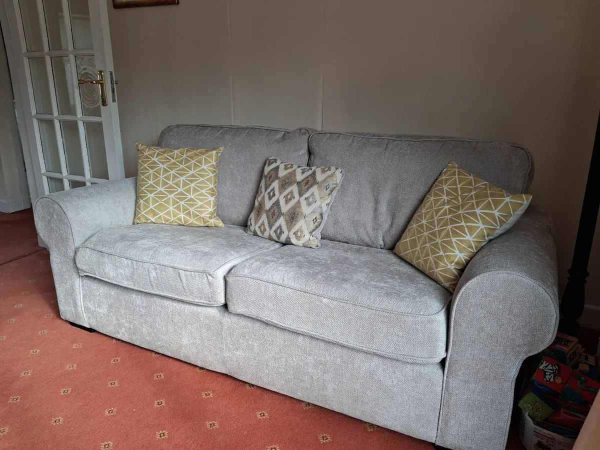 Sofa for sale - Image 2