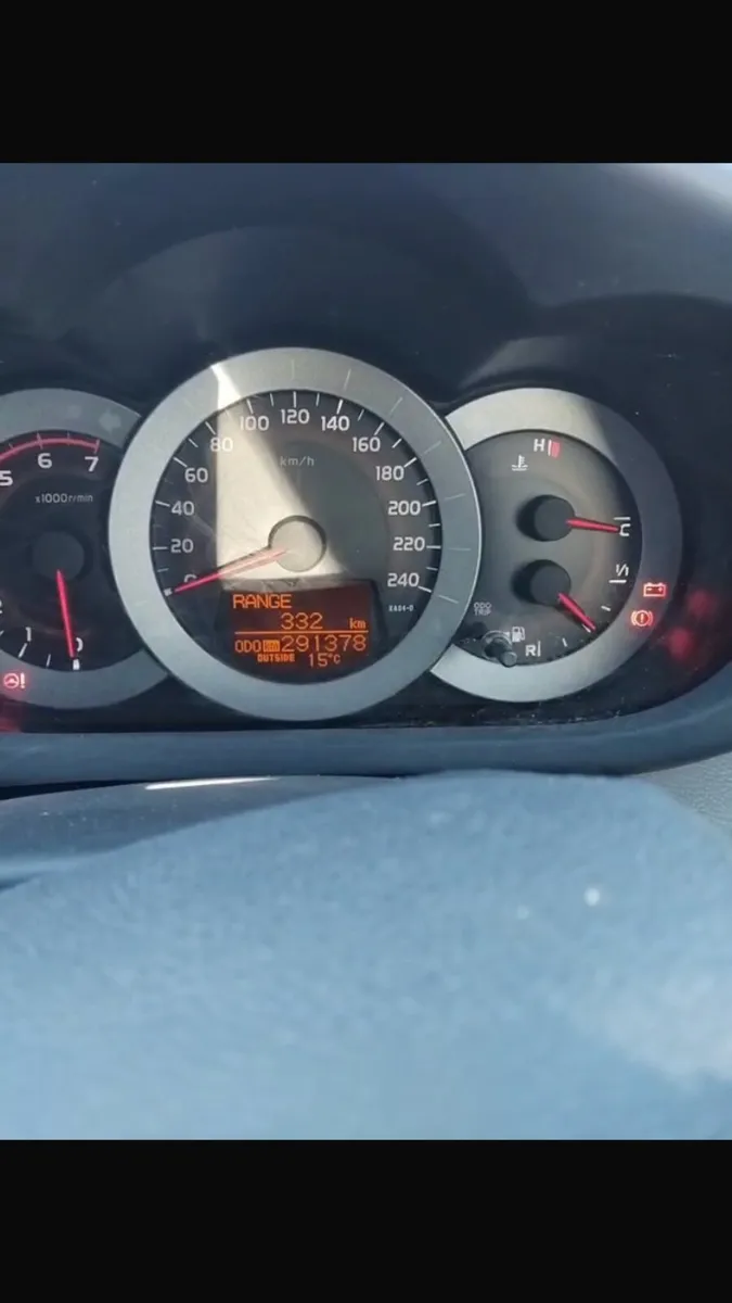 Toyota RAV4 2010 - Image 3